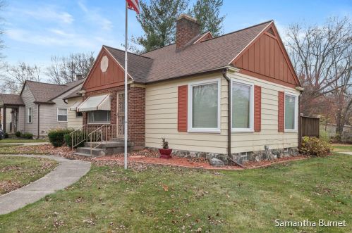 1323 Whitmore Ave, Grand Rapids, MI 49504-2447