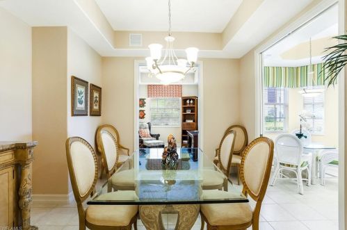 8609 Champions Pt, Naples, FL 34113-3067