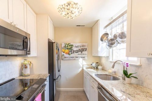 411 Fairfax St, Alexandria VA 22314-3809 exterior