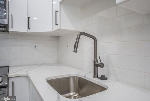 106 Ellsworth St, Philadelphia PA  19147-5408 exterior