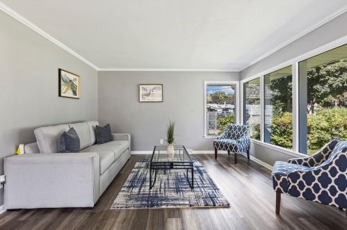 6929 Sussex St, Milwaukee WI 53209-2414 exterior