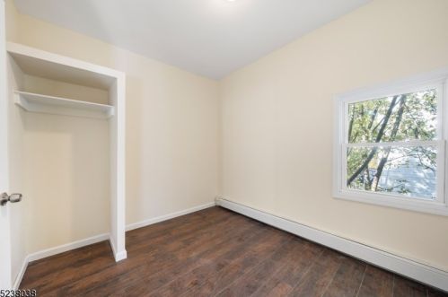 19 Montrose Ter, Irvington NJ  07111-3821 exterior