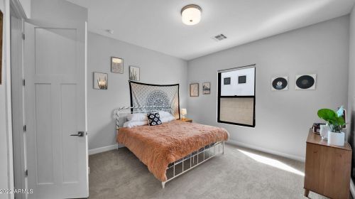 8723 9th Ave, Phoenix AZ  85021-4451 exterior