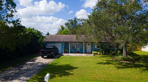 1248 Ladner St, Fort Pierce FL  34983-2571 exterior