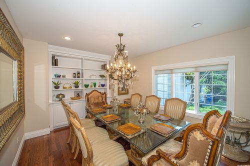 7 Hunting Hollow Ct, Huntington Station, NY 11746-6165