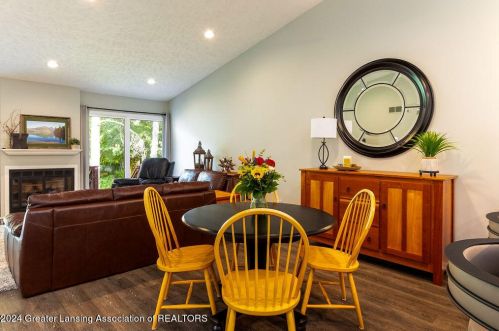 2430 Burcham Dr, East Lansing MI 48823-7246 exterior