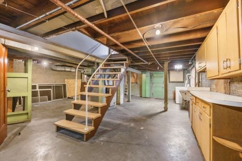 4947 Wellington Ave, Chicago IL 60641-5126 exterior