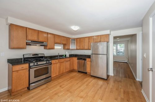 8712 Berwyn Ave, Chicago, IL 60656-2312