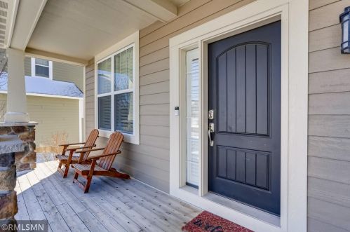 1710 Bluewater Ln, Saint Paul, MN 55129-6236