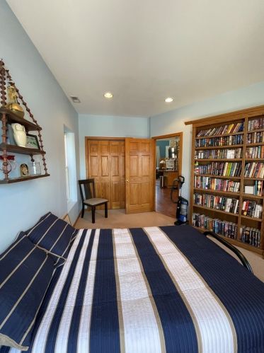 2746 Ashland Ave, Chicago IL 60657-6564 exterior