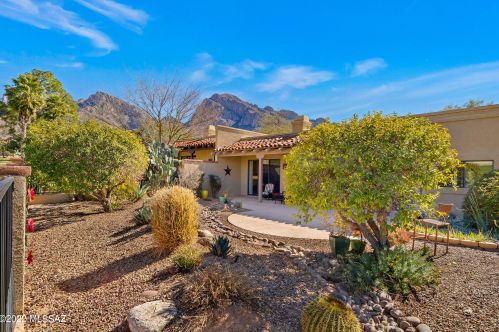 931 Camino Corrida, Tucson, AZ 85704-7653