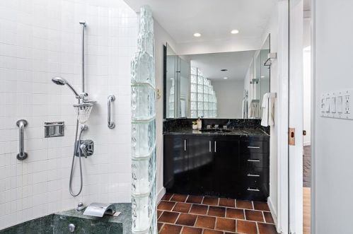 110 Congdon St, Providence RI  02906-1413 exterior