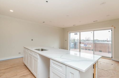 1634 Cermak Rd, Chicago IL 60623-2902 exterior