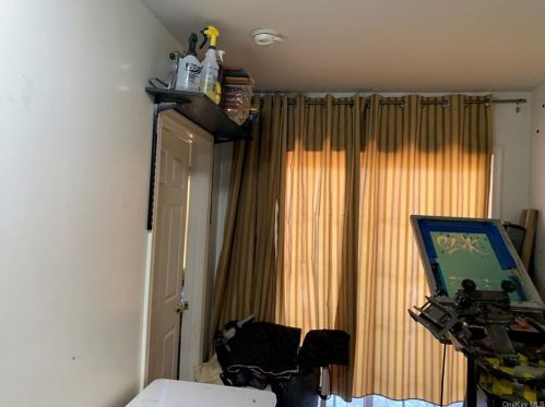 730 218th St, Bronx NY 10467-5881 exterior