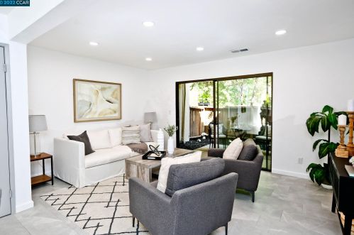 2150 Northwood Cir, Concord, CA 94520-4668