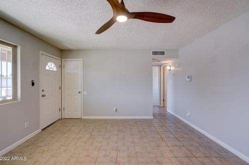 18025 33rd Ave, Phoenix AZ  85053-1648 exterior