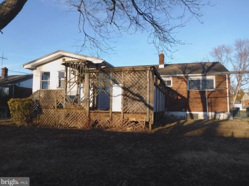 24 Holly Dr, New Castle, DE 19720-2337