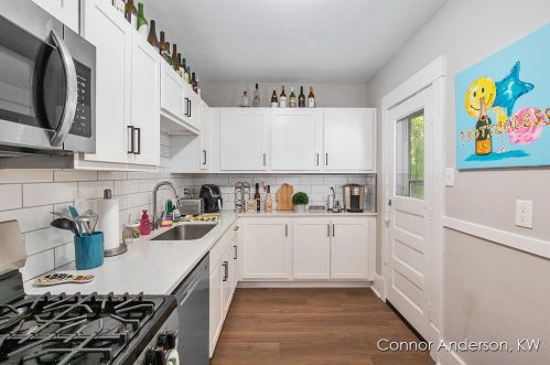 29 Eastern Ave, Grand Rapids MI 49507-3634 exterior