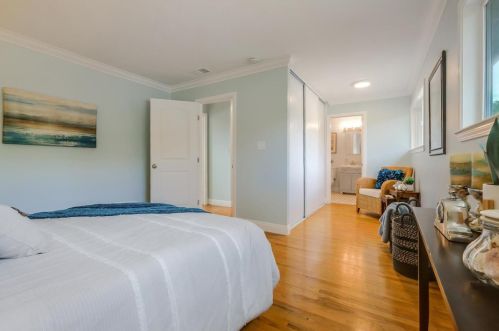 621 Monterey Ave, Capitola CA 95010-3614 exterior