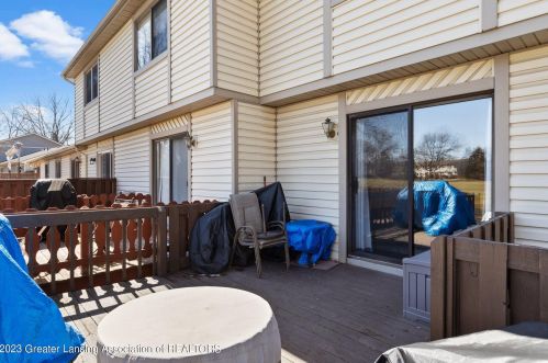 5874 Okemos Rd, Haslett MI 48840-9562 exterior