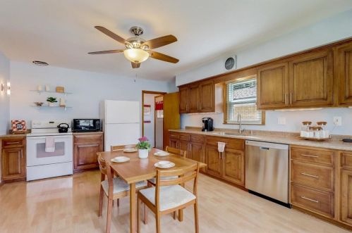 2537 63, Milwaukee WI 53219-2628 exterior