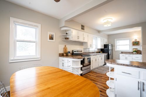 1374 58, Milwaukee WI 53214-5111 exterior