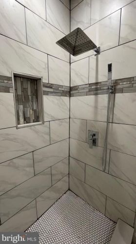 827 Philadelphia Ave, Silver Spring MD  20910-4935 exterior