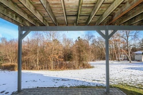 25 Gates Ave, Springfield MA 01118-2302 exterior