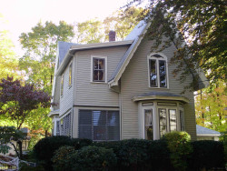 66 Forest St, Newton, MA 02461-1447