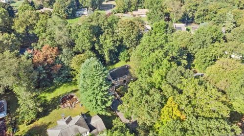 41 Cranbury Rd, Norwalk CT 06851-2649 exterior