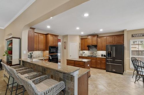 270 Abbott Dr, Austin TX 78737-4536 exterior