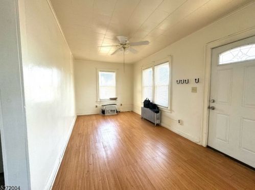 66 Wildwood Ave, Edison, NJ 08837-3314