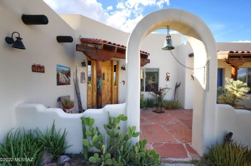 3125 Mockingbird Ln, Tucson, AZ 85713-3070