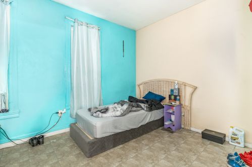 221 Eastern Ave, Joliet IL 60432-1805 exterior