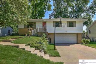 9715 Camden Ave, Omaha, NE 68134-2616
