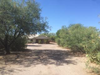 1740 Hedrick Dr, Tucson AZ  85719-2755 exterior