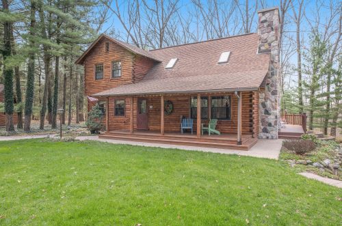 61240 30th St, Lawton, MI 49065-6608