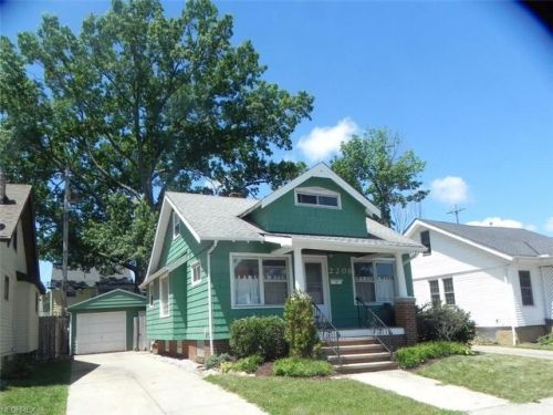 2208 Olive Ave, Cleveland, OH 44107-5712