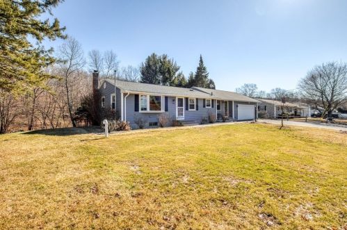 203 Murphy Ln, Chicopee MA 01020-4837 exterior