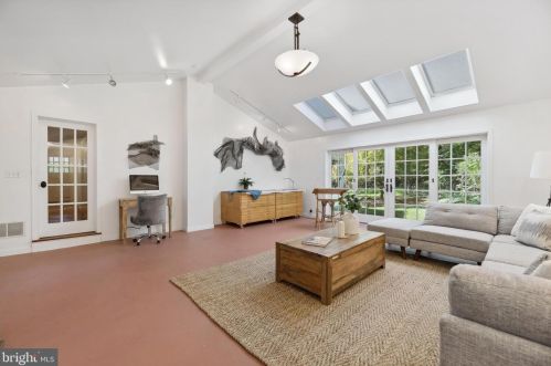 2775 Main St, Trenton NJ 08648-1037 exterior