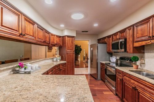 11506 Louvre Pl, Tampa FL 33617-2447 exterior