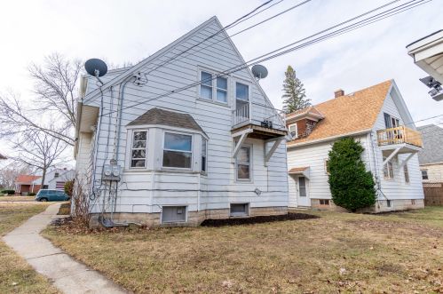 4408 Melvina St, Milwaukee WI 53216-2435 exterior