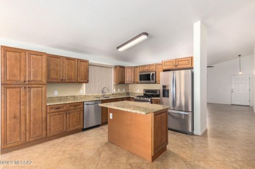 4494 Holly Berry Way, Tucson AZ 85741-4062 exterior