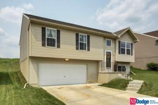 9170 Weber St, Omaha, NE 68122-1206