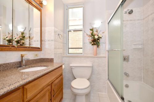 1910 Erie St, Chicago IL 60612-1318 exterior