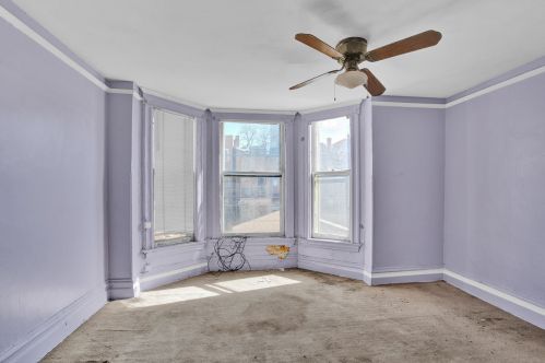 3611 Calumet Ave, Chicago IL 60653-1103 exterior