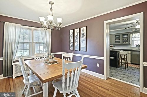 68 Maple Ave, Littlestown PA 17340-1312 exterior