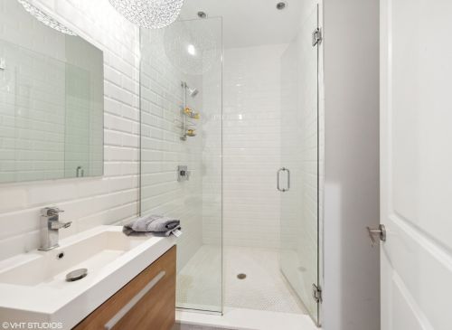 2548 Irving Park Rd, Chicago IL  60618 exterior