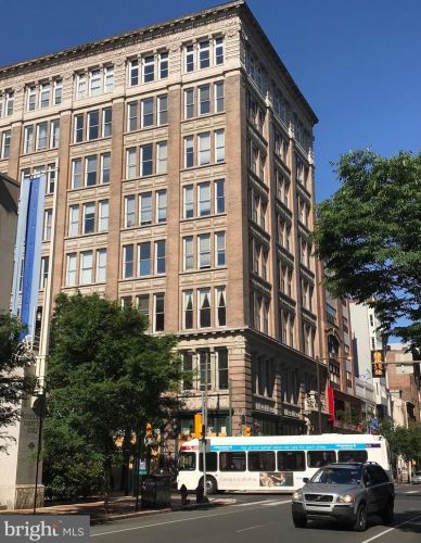 1027 Arch St, Philadelphia PA  19107-2317 exterior