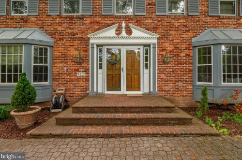 9813 Kentsdale Dr, Rockville, MD 20854-4430